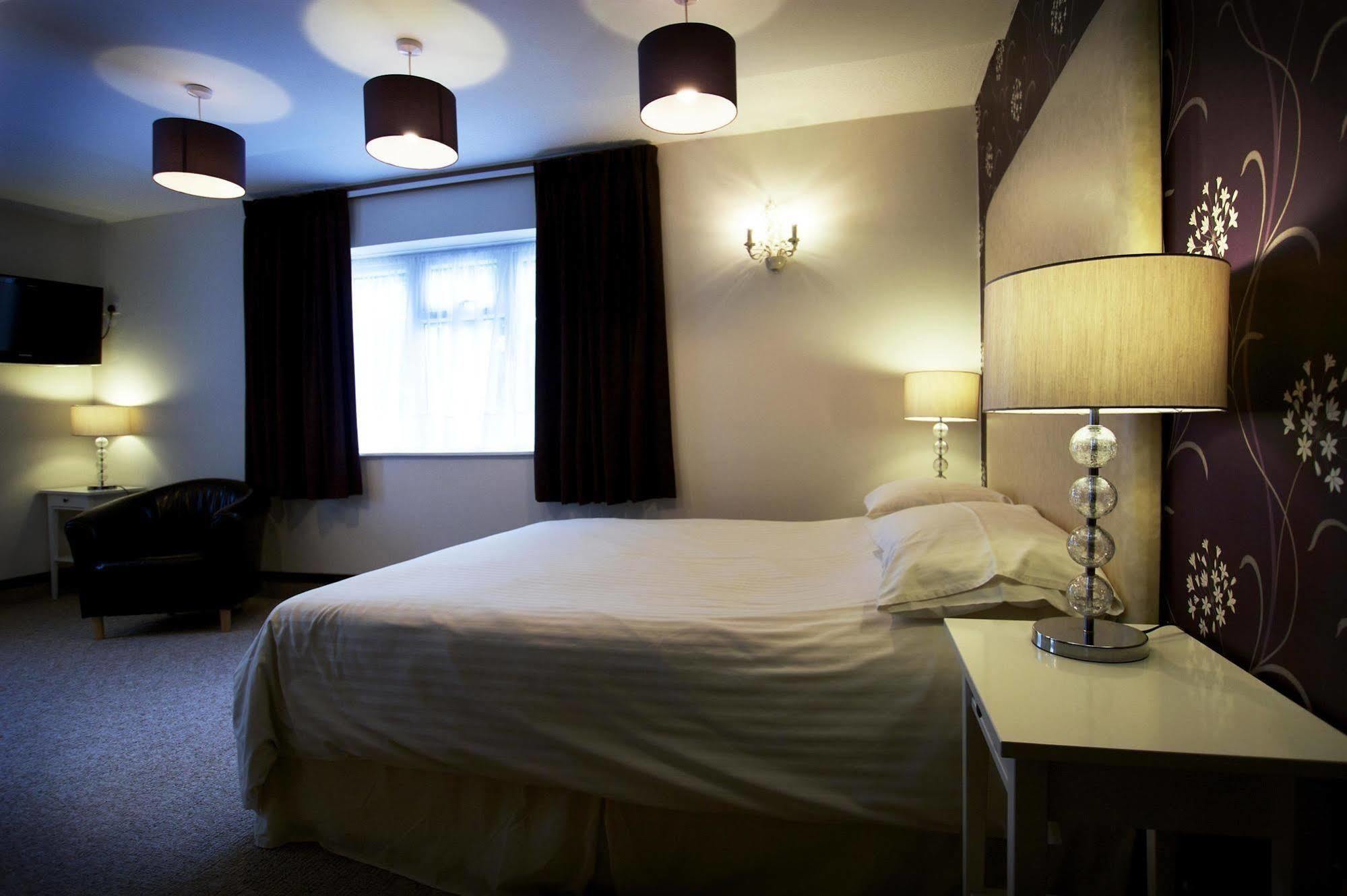 Best Western Compass Inn Tormarton Phòng bức ảnh