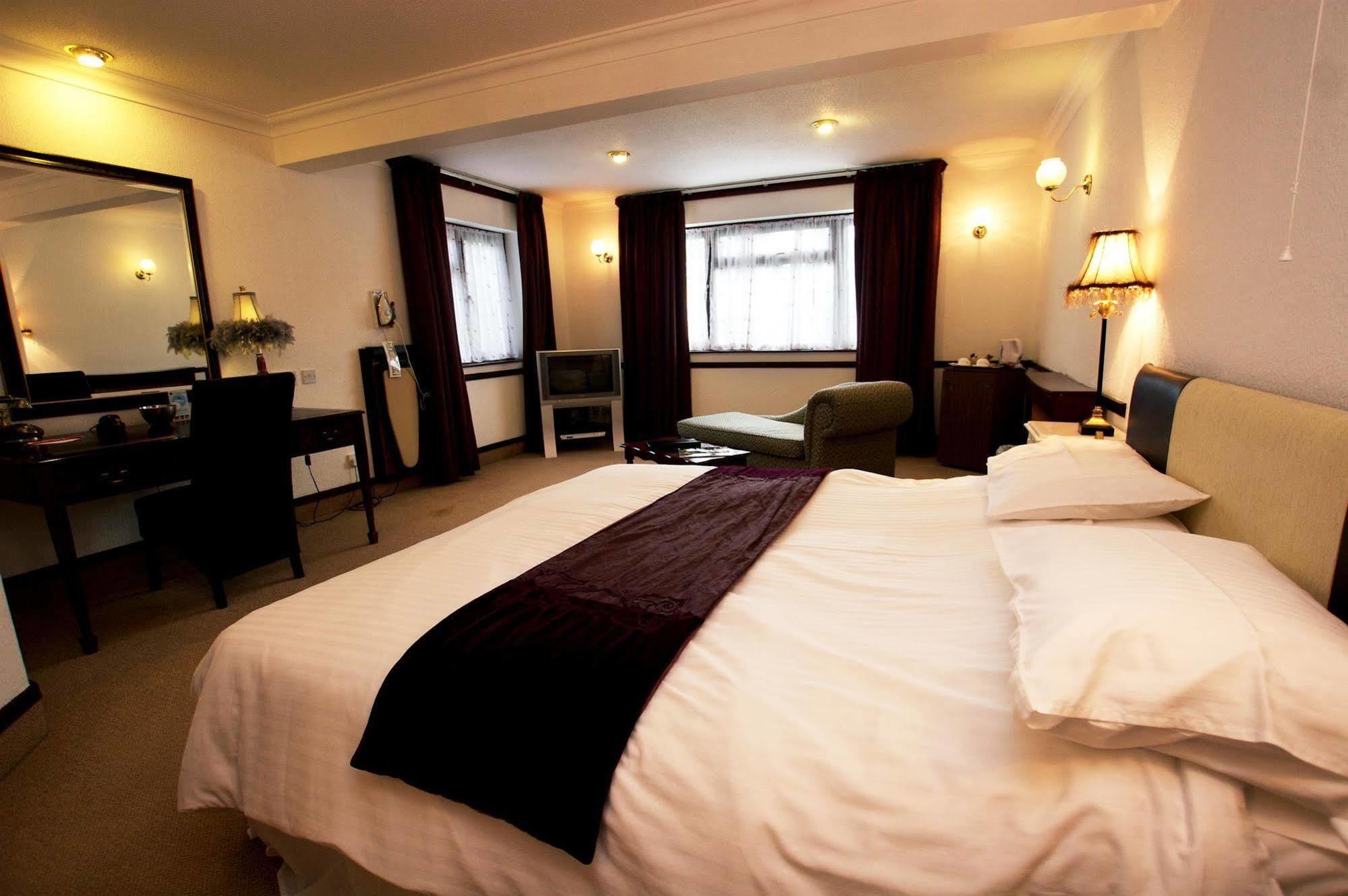 Best Western Compass Inn Tormarton Phòng bức ảnh